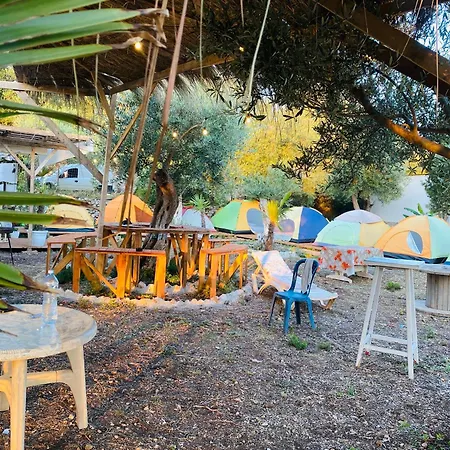 White And Camping Drymades דירה *