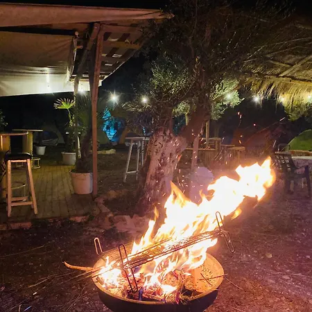 White And Camping Drymades *