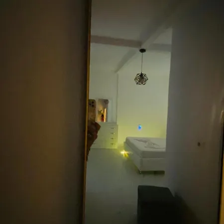 White And Camping Drymades דירה *