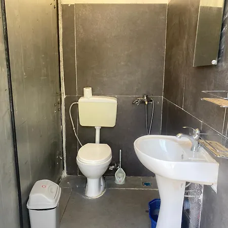 White And Camping Drymades Апартаменты