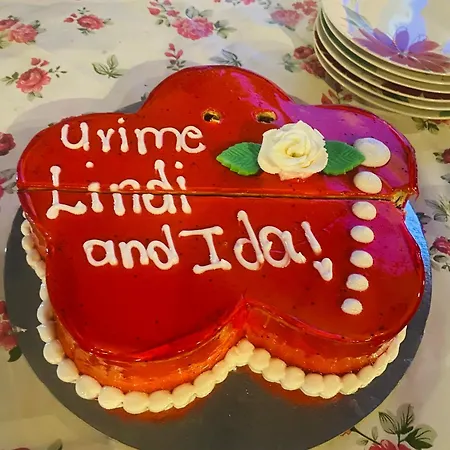 아파트 White And Camping Drymades