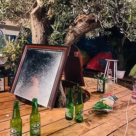 아파트 White And Camping Drymades Dhërmi