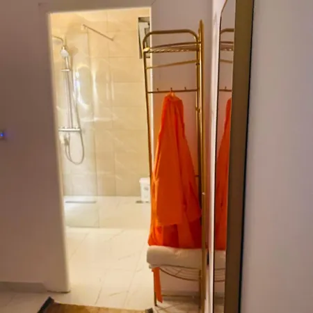 White And Camping Drymades Διαμέρισμα *