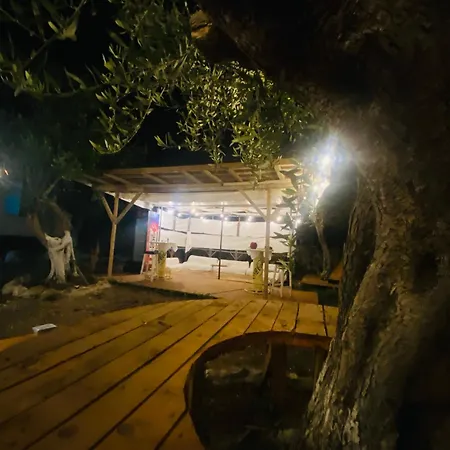 Διαμέρισμα White And Camping Drymades *