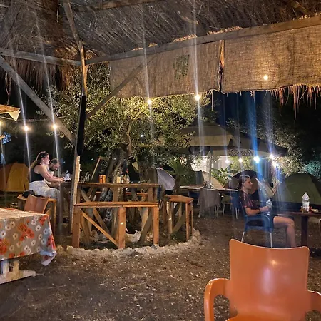 White And Camping Drymades Apartmán Dhërmi