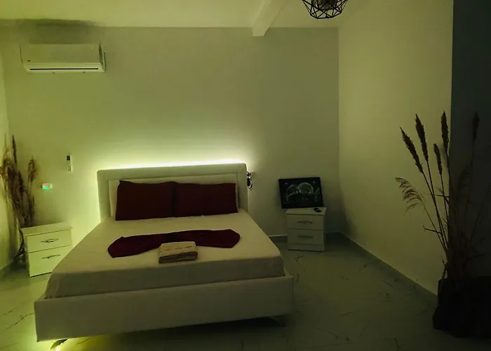 Apartamento White And Camping Drymades