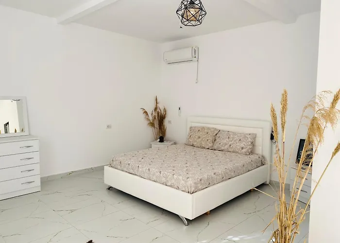 Apartamento White And Camping Drymades *
