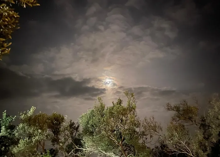 White And Camping Drymades Dhërmi