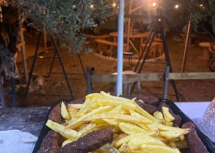 White And Camping Drymades * Dhërmi