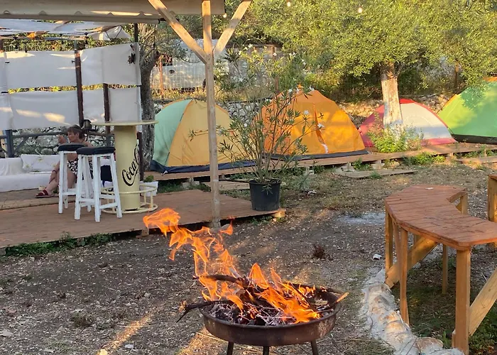 White And Camping Drymades *