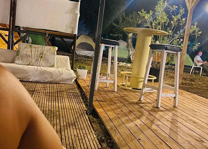 White And Camping Drymades * Dhërmi