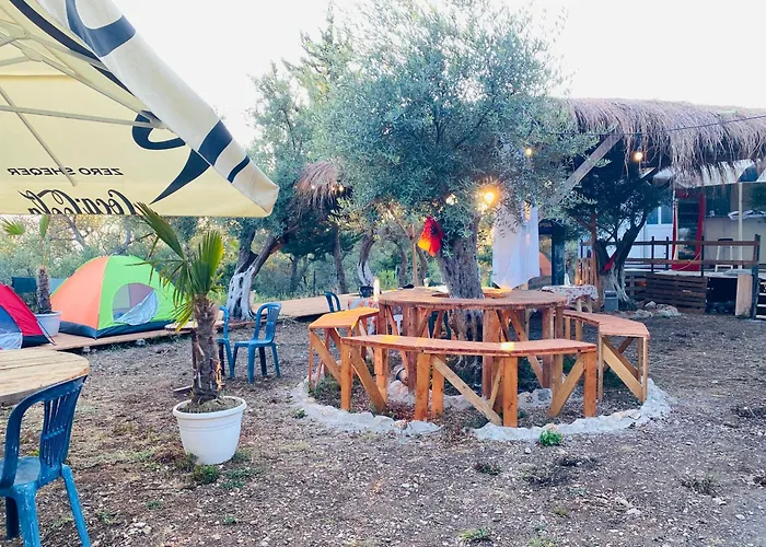 White And Camping Drymades Apartamento