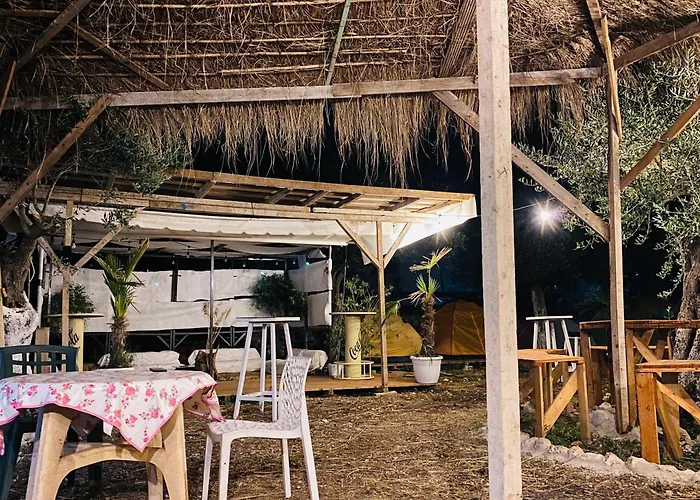 White And Camping Drymades * Dhërmi