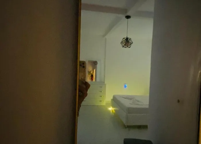 White And Camping Drymades Apartamento *