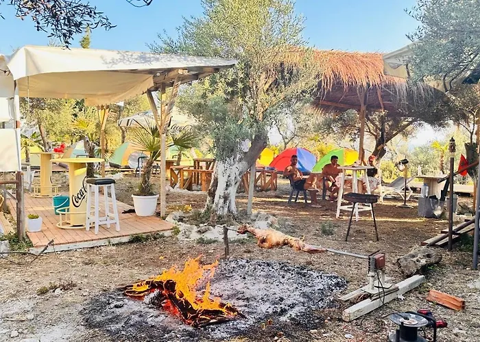 Apartamento White And Camping Drymades *