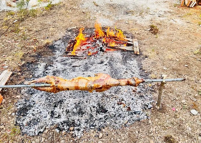 White And Camping Drymades Dhërmi