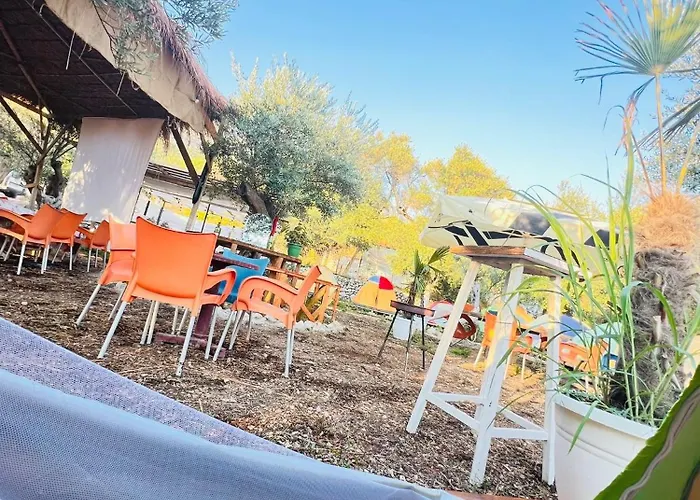 White And Camping Drymades Apartamento *