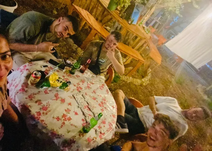 White And Camping Drymades * Dhërmi